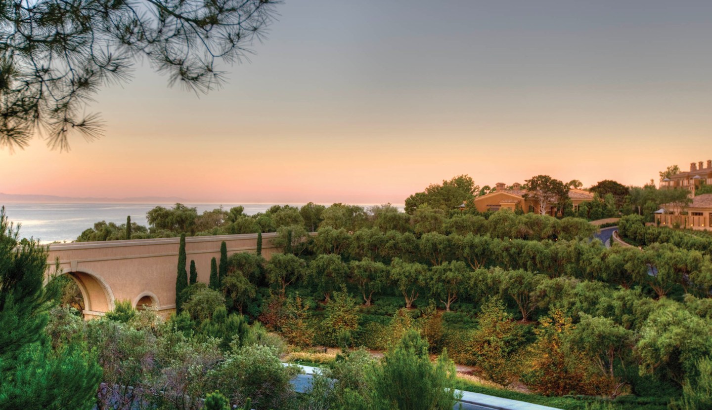 Newport Coast sunset horizon at pelican hill resort
